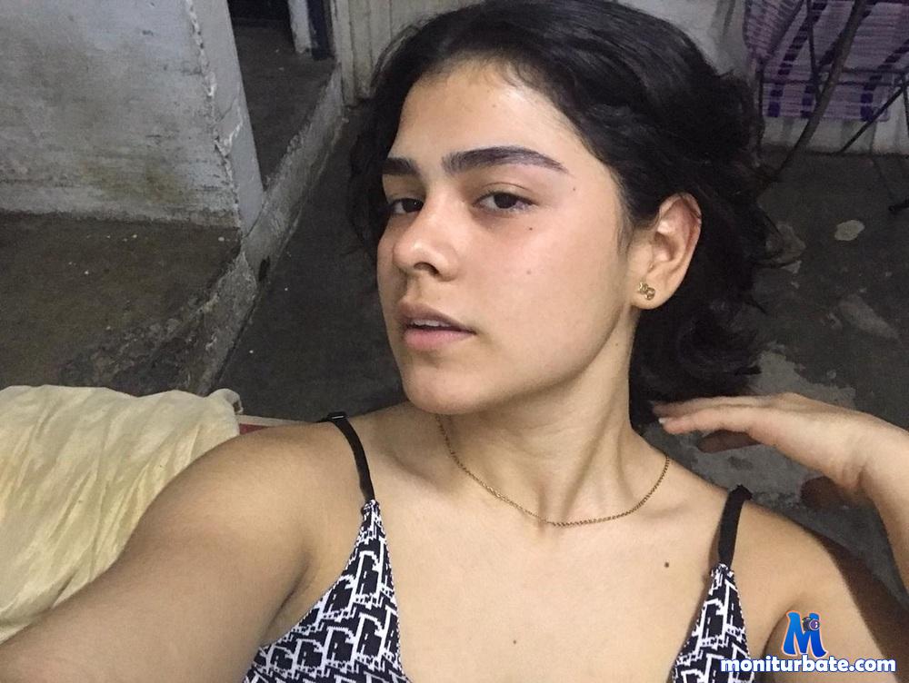 daani-18 Camsoda performer 