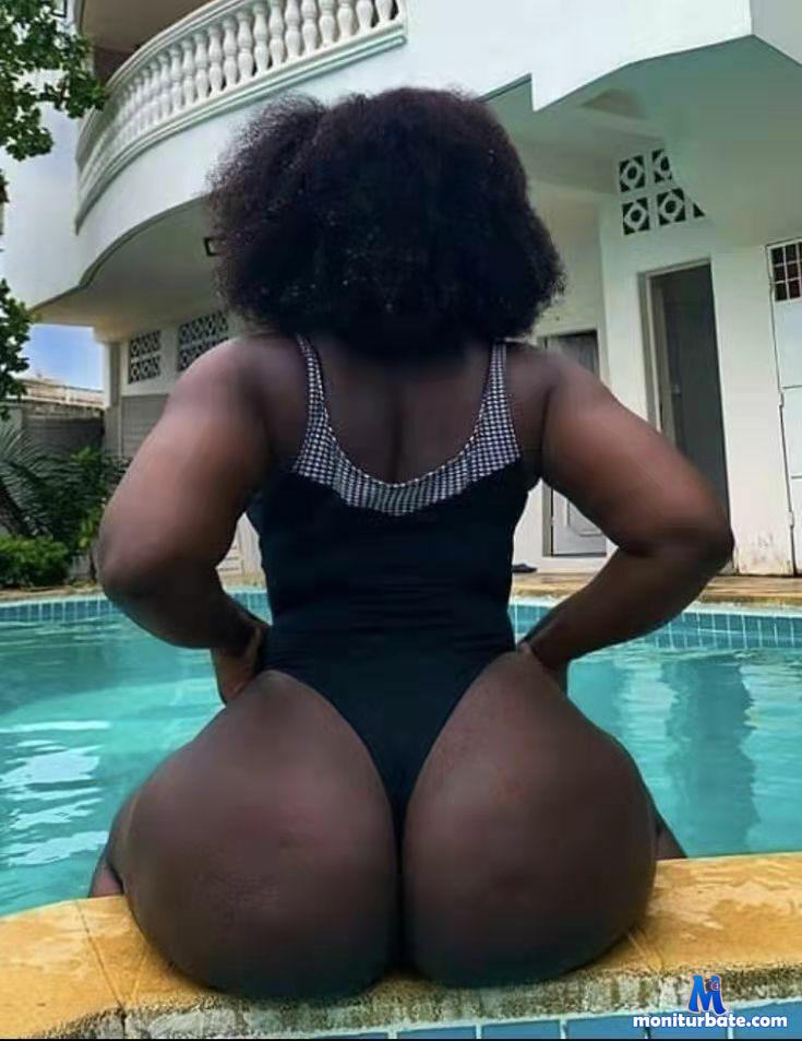thick-chocolate-mama camsoda livecam performer profile
