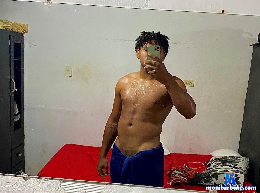 tommy-xlove camsoda livecam performer profile