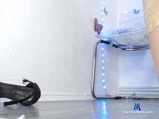 ukk-bit camsoda livecam performer profile