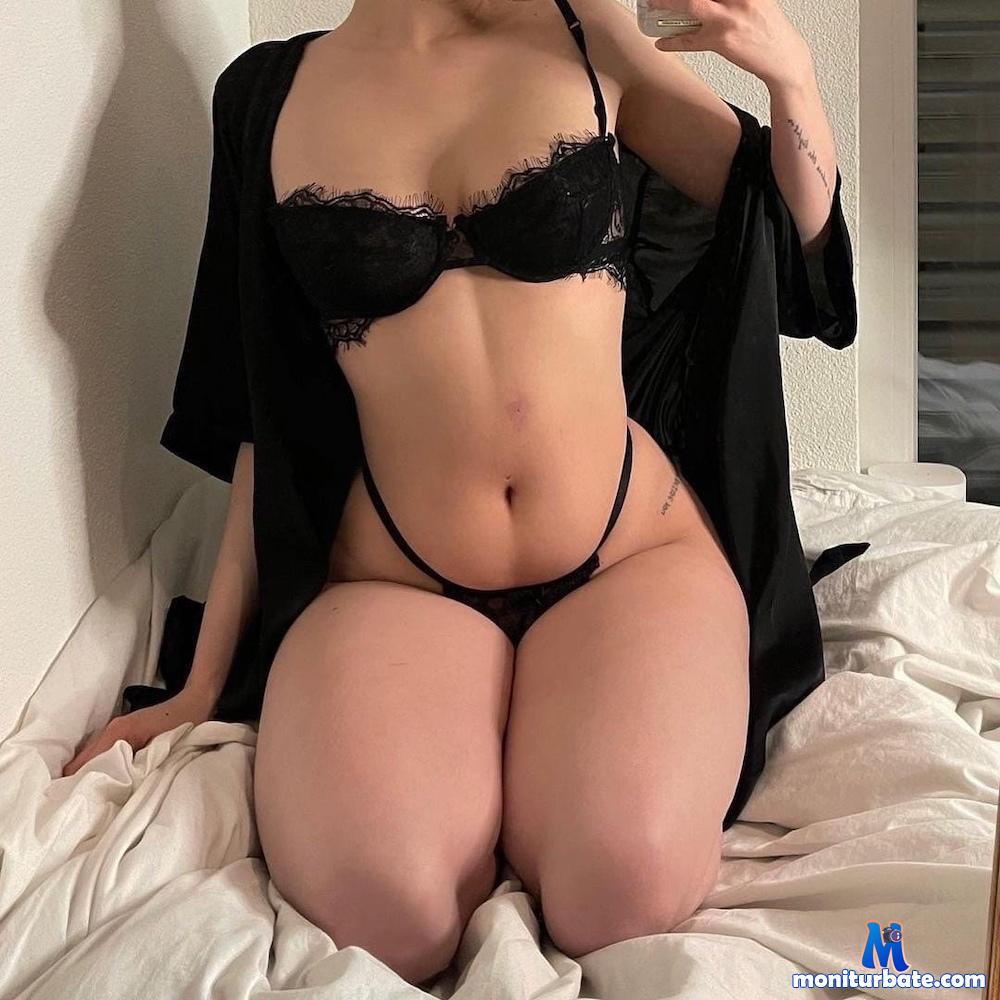 adrianalight camsoda livecam performer profile