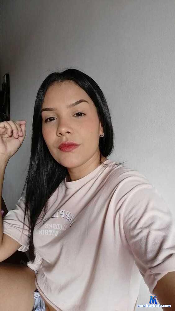 ivette-99 camsoda livecam performer profile