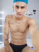 bray-hotboy Camsoda livecam show performer room profile