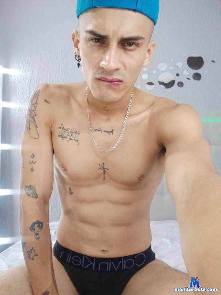 bray-hotboy Camsoda performer 