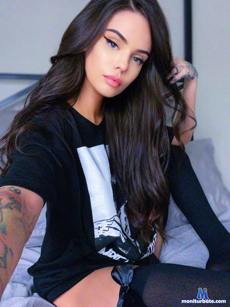 brina camsoda livecam performer profile