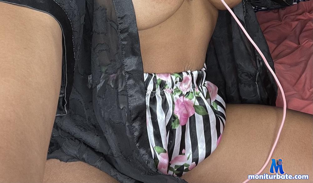 misshoneyjuju camsoda livecam performer profile