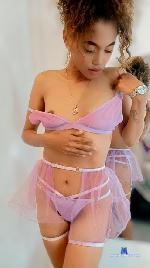 coriblansh Camsoda livecam show performer room profile
