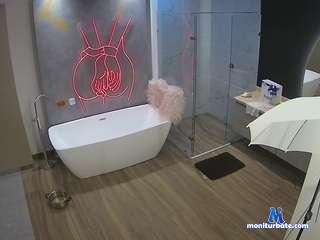 voyeurcam-camsodaclub-bathroom-4 Camsoda performer 