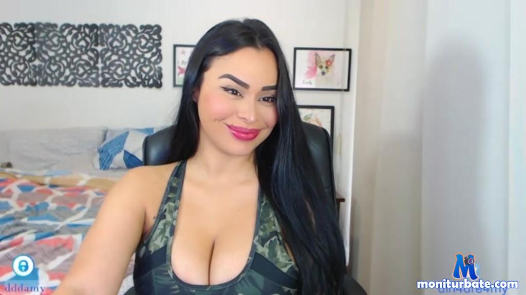 dianadreamy Camsoda performer latina big-tits brunette feet fetish lovense squirter
