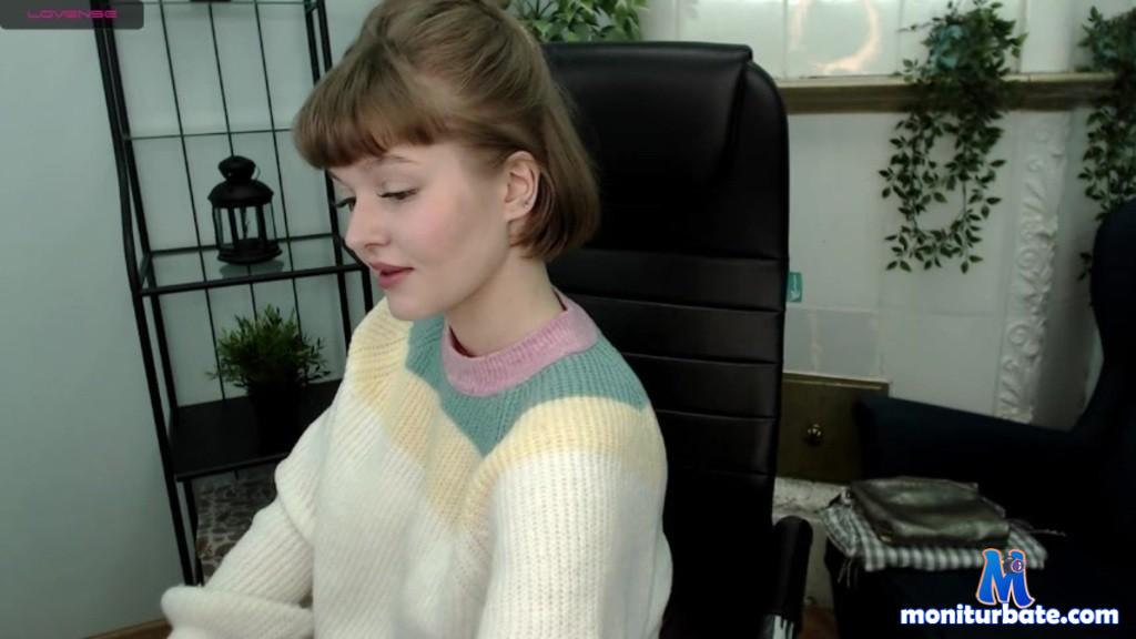 bettywhiter camsoda livecam performer profile