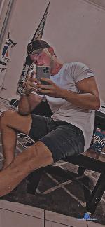 mitchossausss Camsoda livecam show performer room profile