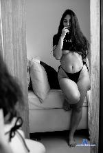 amadea-parisi Camsoda livecam show performer room profile