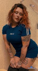 grungyhotmessmama Camsoda livecam show performer room profile