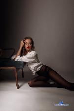 elenajoy Camsoda livecam show performer room profile
