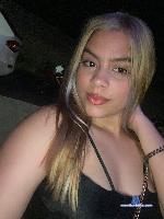 lena-reid Camsoda livecam show performer room profile