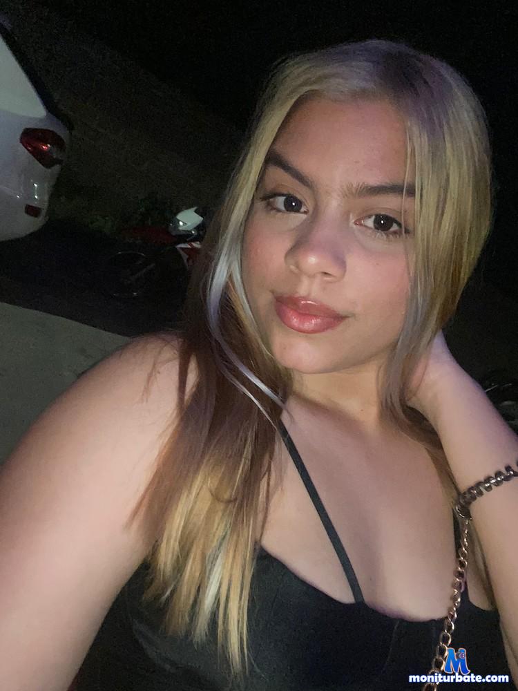 lena-reid Camsoda performer 
