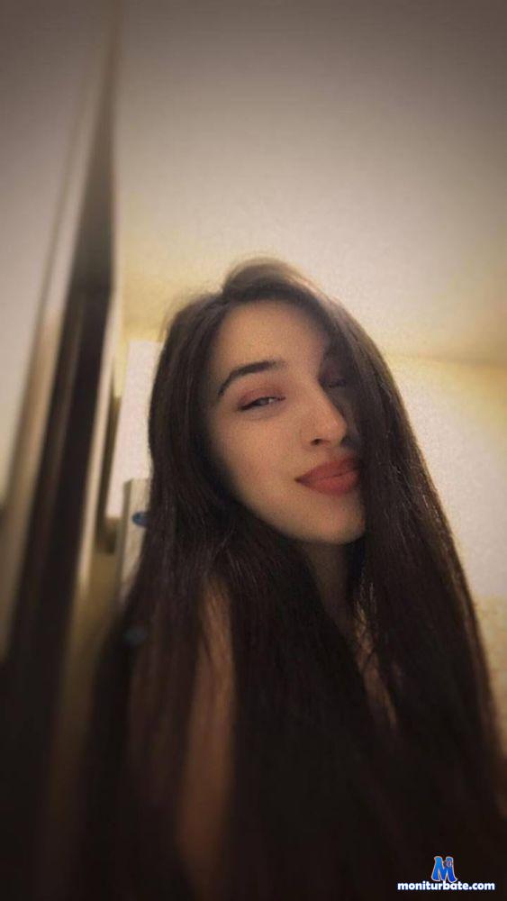 twinssi Camsoda performer 