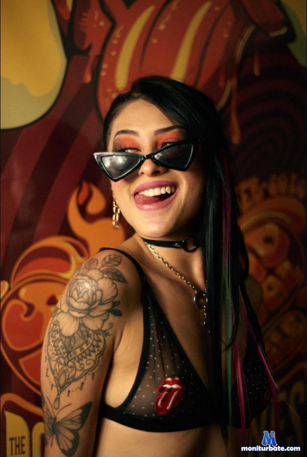 michell-foxxyy camsoda livecam performer profile