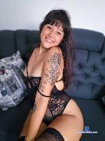 em-aa Camsoda livecam show performer room profile