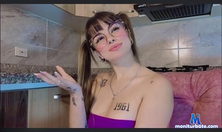 violetamillerr camsoda livecam performer profile