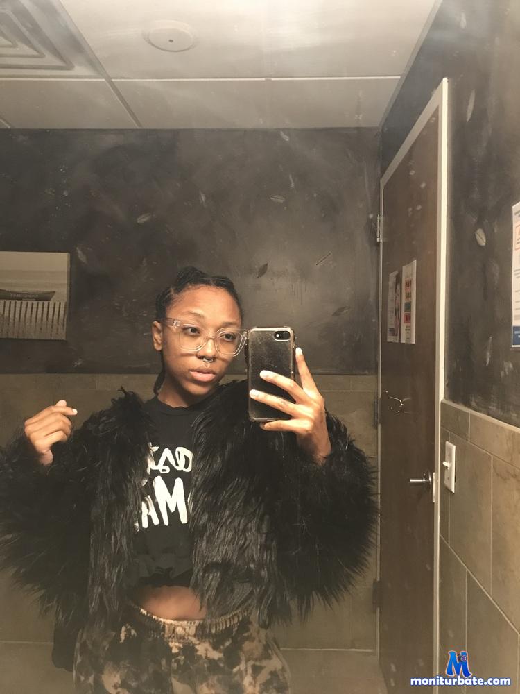 foutainvirtue camsoda livecam performer profile