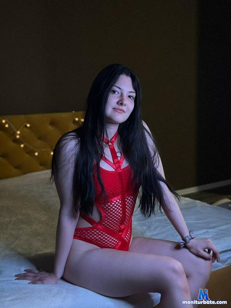 sara-berton camsoda livecam performer profile