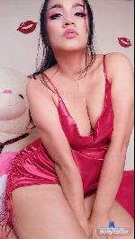 christymilkk Camsoda livecam show performer room profile