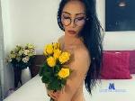 sinreea Camsoda livecam show performer room profile