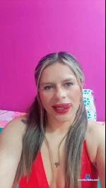 elysquirt Camsoda livecam show performer room profile