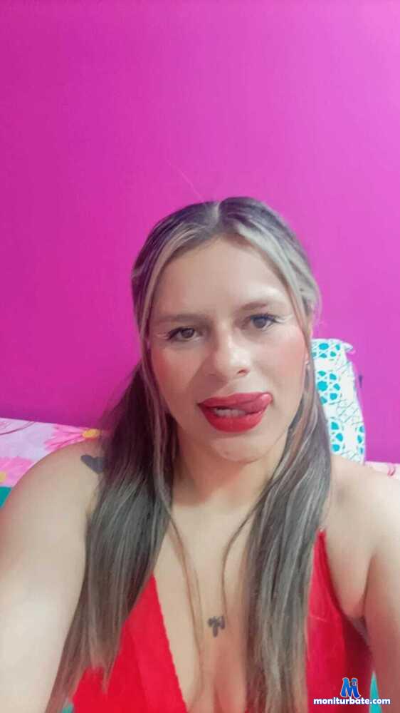 elysquirt camsoda livecam performer profile