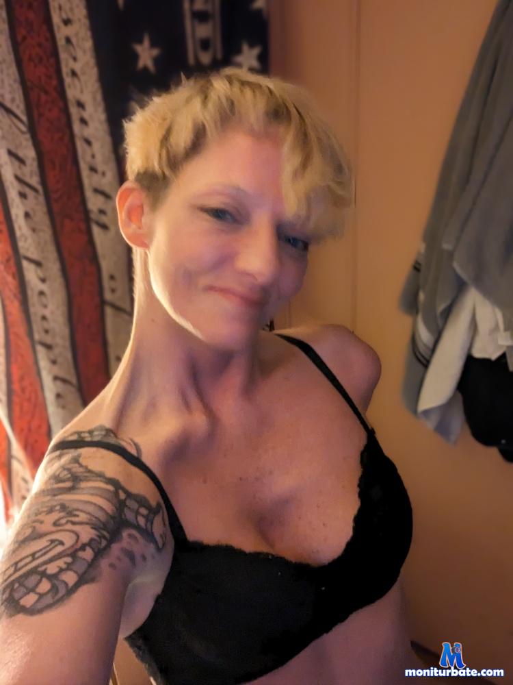 lilbit41 Camsoda performer 