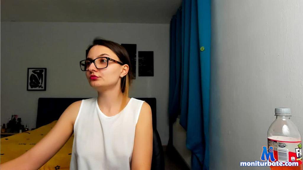 nicolejeanie8 Camsoda performer brunette teen