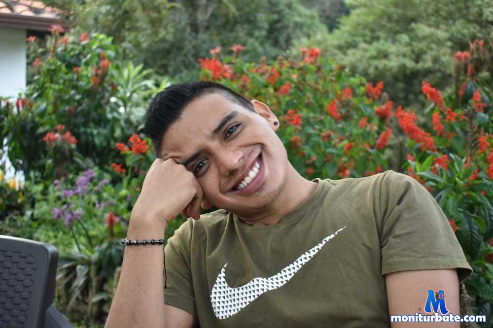 maximiliano-hot Camsoda performer 