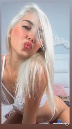 pagecurtis Camsoda livecam show performer room profile