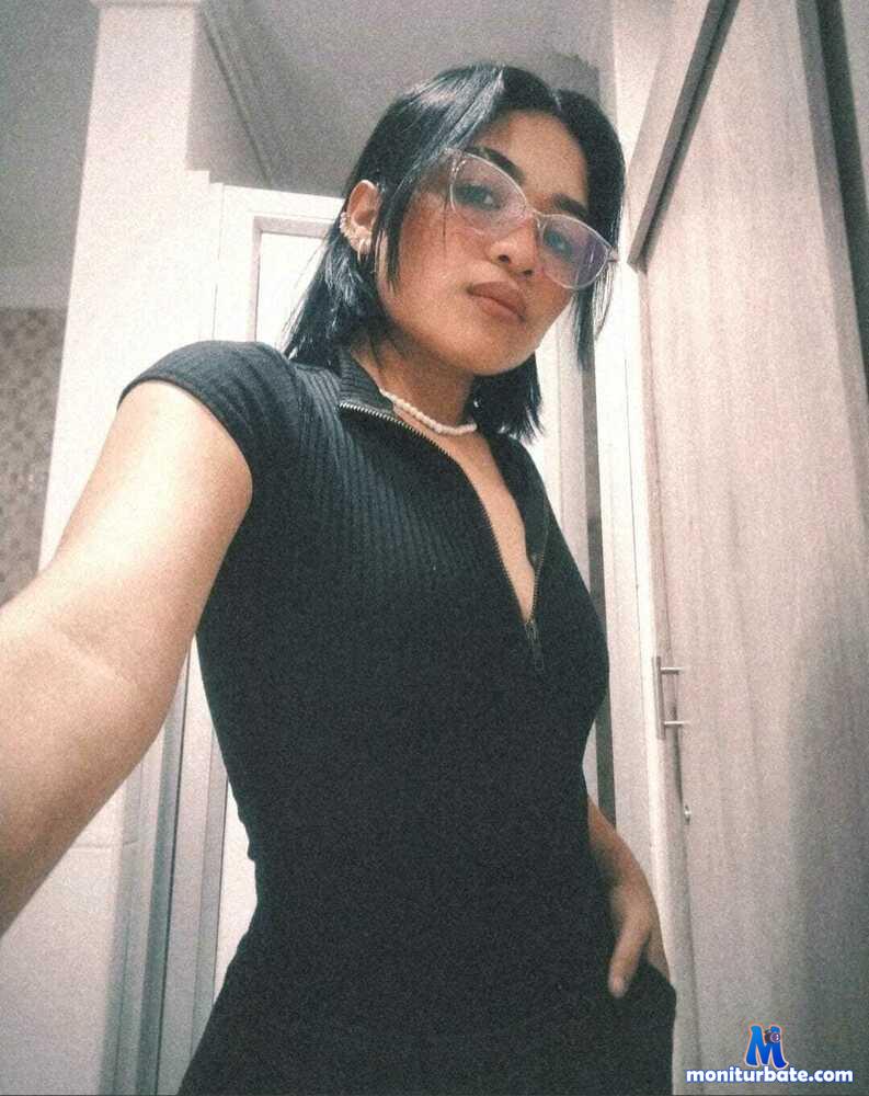 nicky-rogers camsoda livecam performer profile