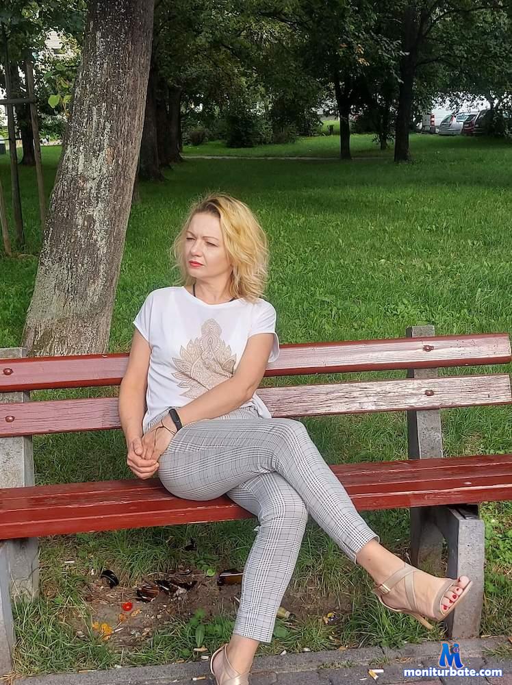 melissaplayful camsoda livecam performer profile