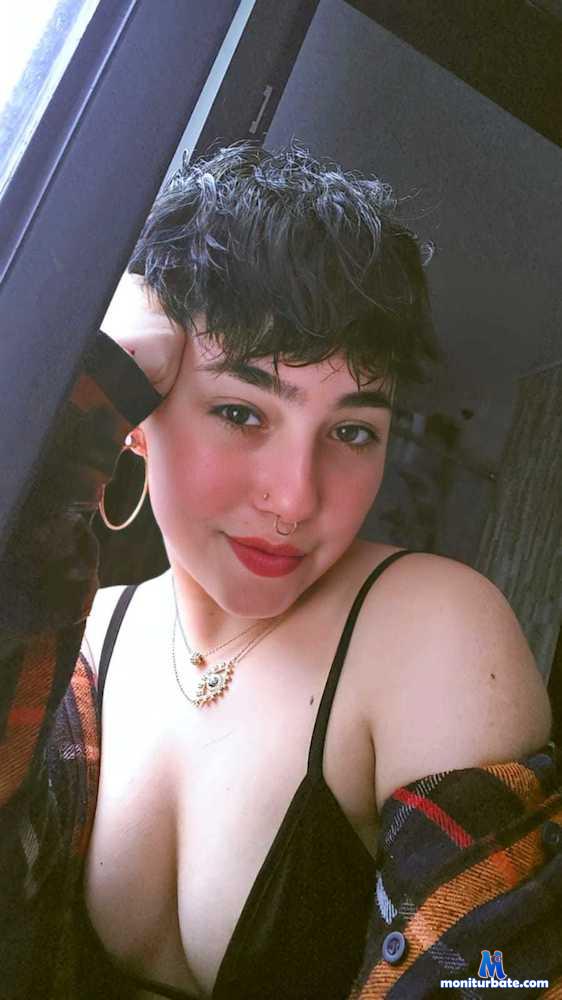 rainbow-cloud camsoda livecam performer profile