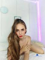 oliviaprada Camsoda livecam show performer room profile