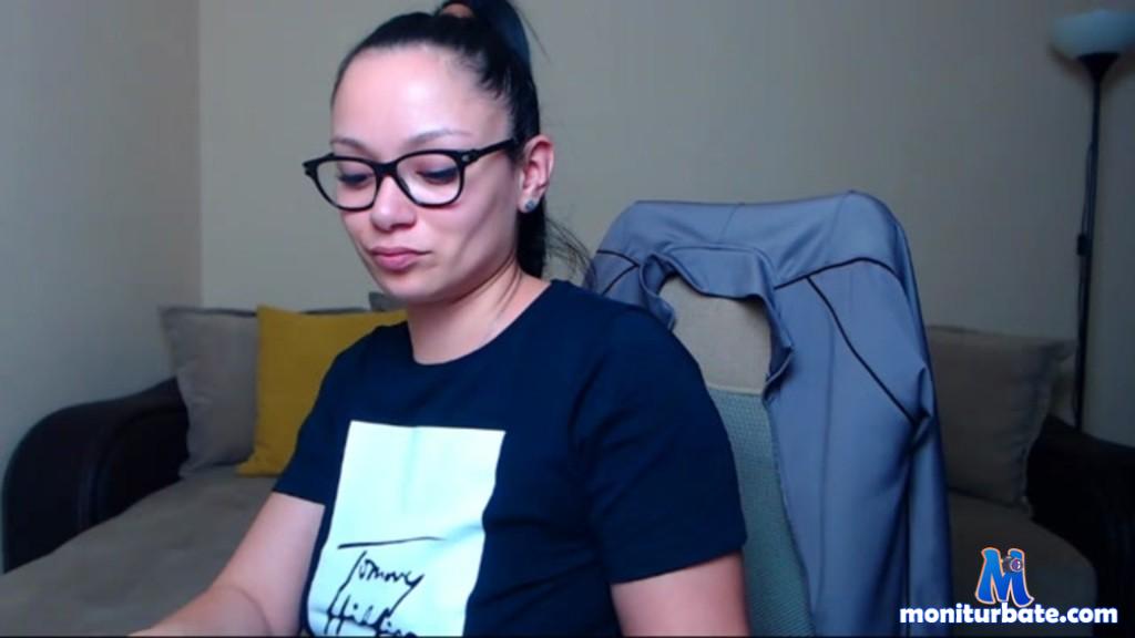 serenagreen Camsoda performer big-tits brunette feet ass blowjob masturbation milf big-ass amateur