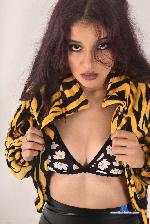 miaesmot Camsoda livecam show performer room profile