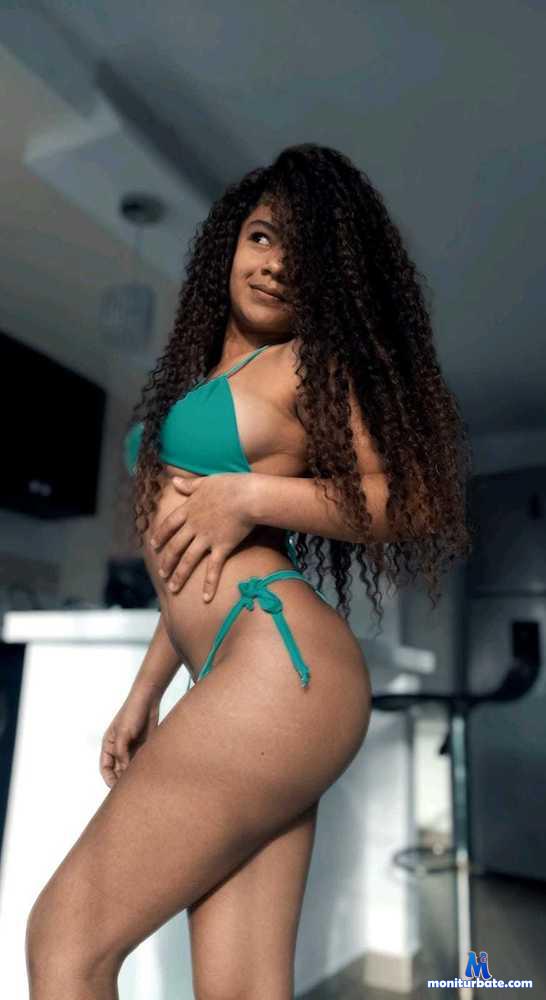 kattiee-dooll camsoda livecam performer profile