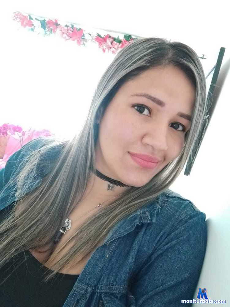 andrea-fox1 camsoda livecam performer profile