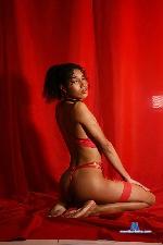 yennycuteh Camsoda livecam show performer room profile
