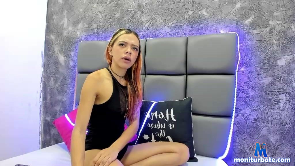 sweet-staar camsoda livecam performer profile