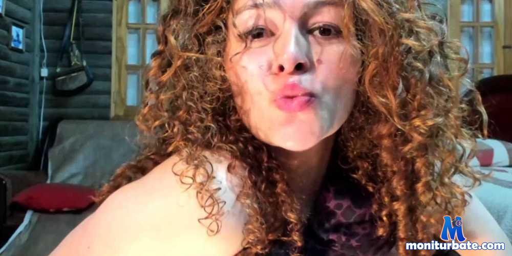 little-izzi camsoda livecam performer profile