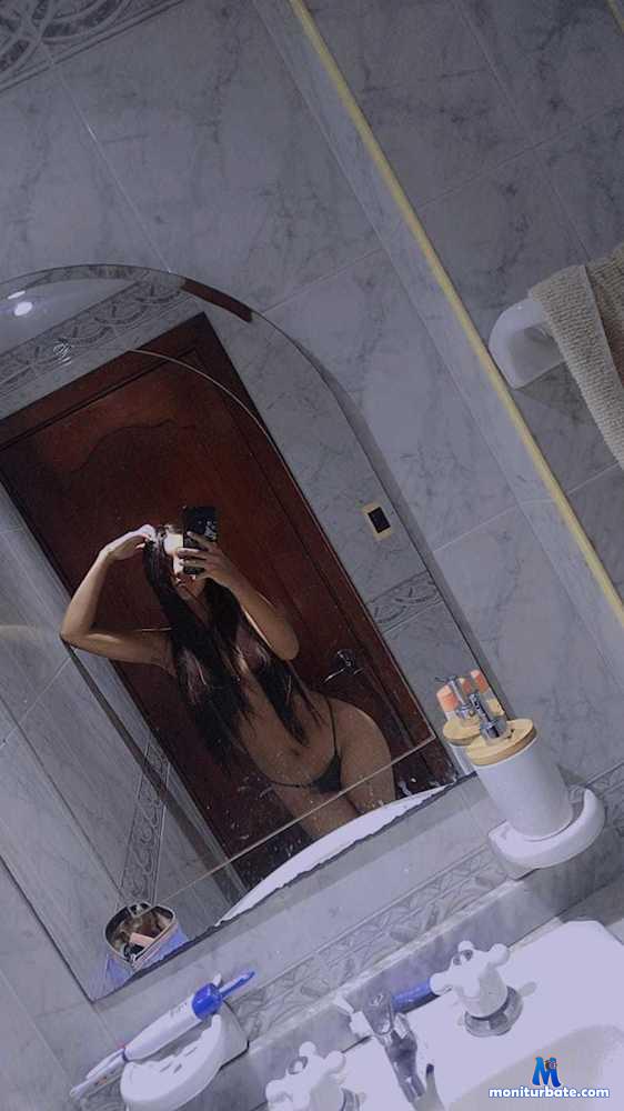 elianconnor camsoda livecam performer profile