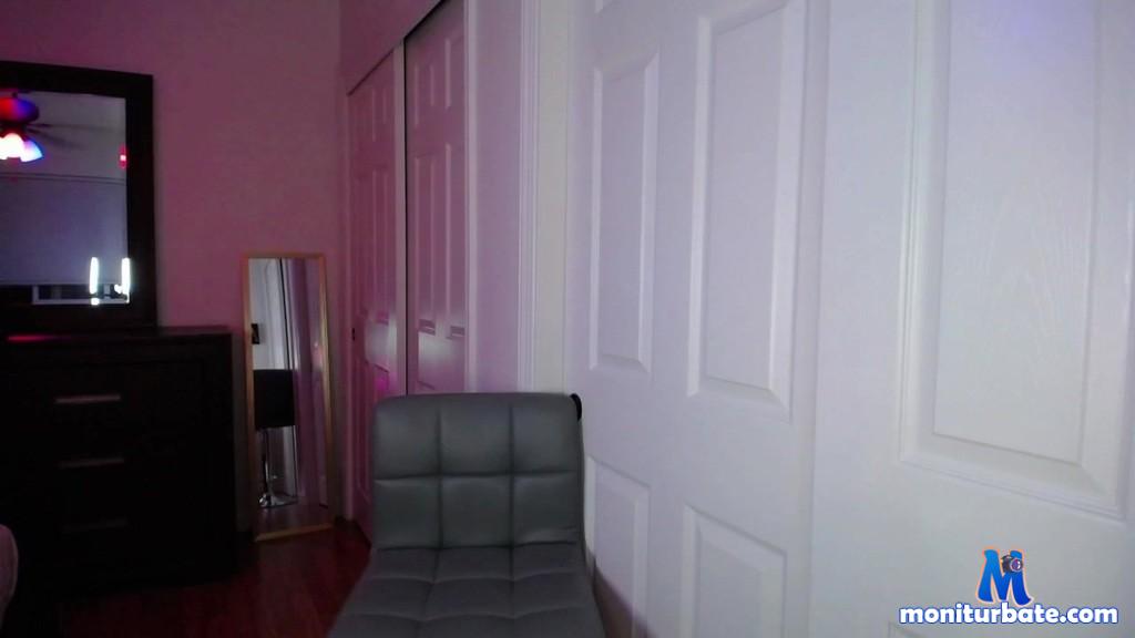 juicymamii camsoda livecam performer profile