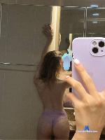 lindaloveee Camsoda livecam show performer room profile