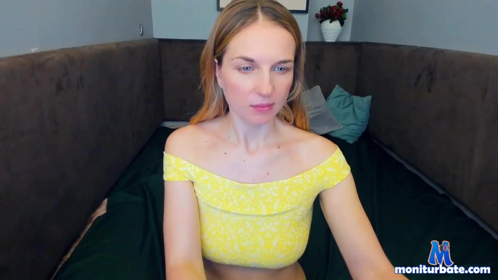 gloriabrut camsoda livecam performer profile