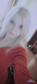 jinaronny Camsoda livecam show performer room profile